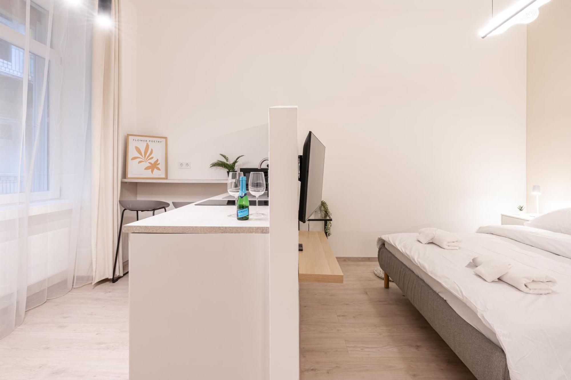 Kl31 - Urban Escape - Prime Location - Klauzal Square By Bqa Apartamento Budapeste Exterior foto